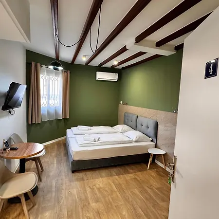 Lägenhet Modern 4 Private Kitchenette And Bathroom Limassol