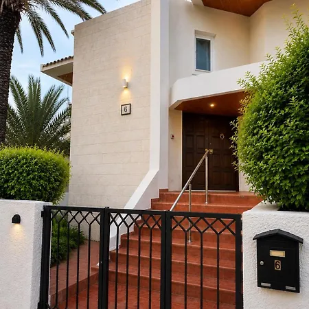 דירה Modern 4 Private Kitchenette And Bathroom לימסול