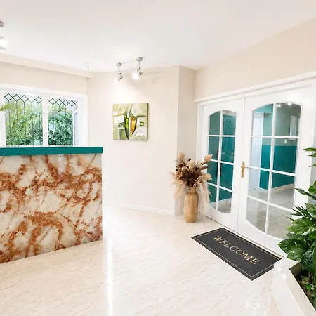 Apartament Modern 4 Private Kitchenette And Bathroom *