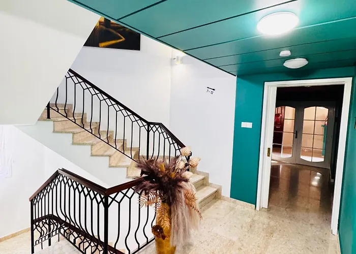 Modern 4 Private Kitchenette And Bathroom